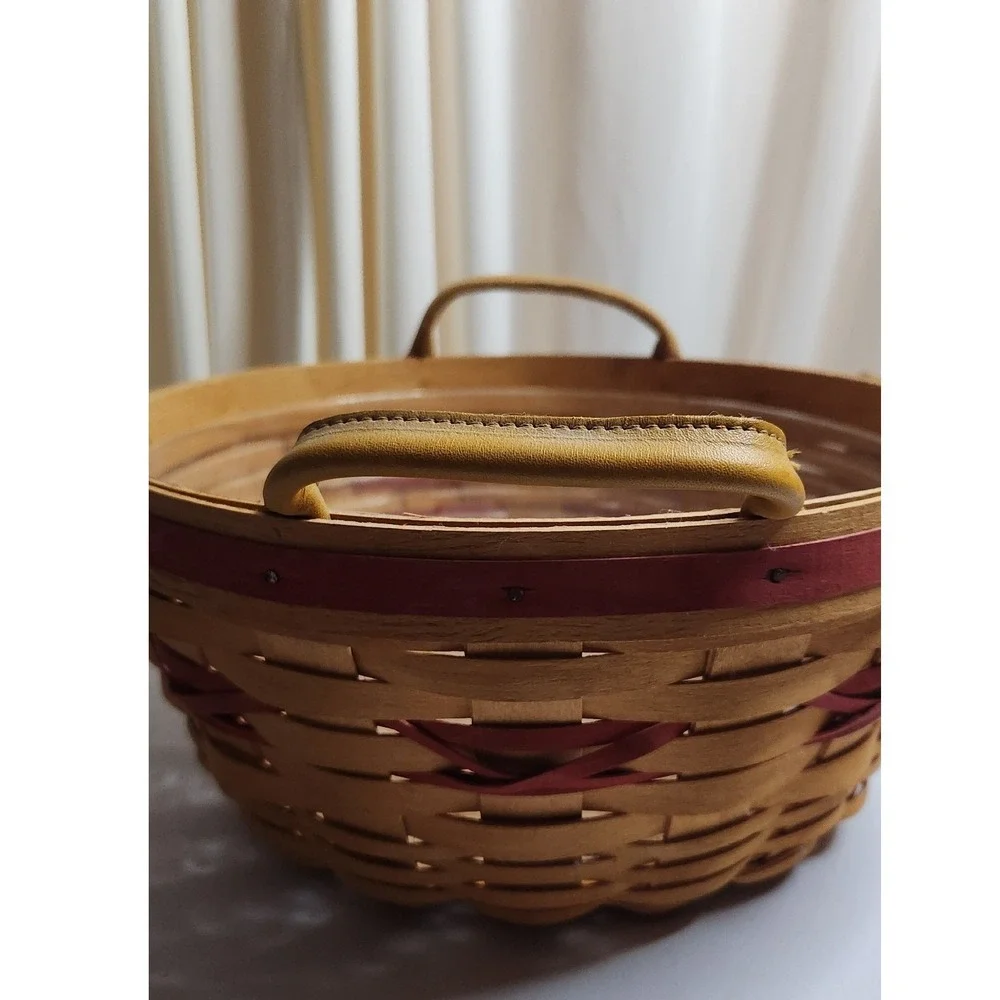 Longaberger 1999 Christmas Collection Popcorn Basket with Protector and Handles